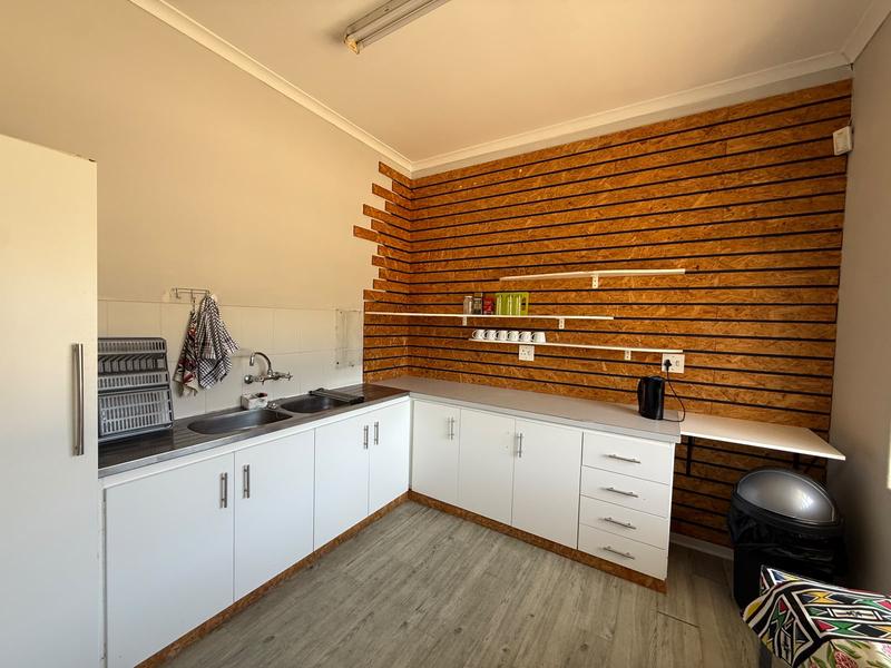 To Let Commercial Property for Rent in Walmer Eastern Cape